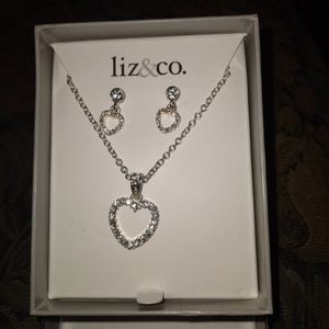 Liz&Co rhinestones heart neckless and matching earrings
